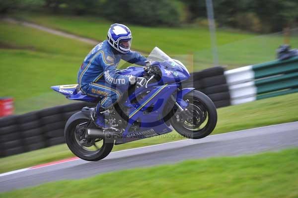 Motorcycle action photographs;cadwell;cadwell park photographs;event digital images;eventdigitalimages;motor racing louth lincolnshire;no limits trackday;peter wileman photography;trackday;trackday digital images;trackday photos