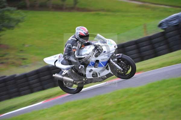 Motorcycle action photographs;cadwell;cadwell park photographs;event digital images;eventdigitalimages;motor racing louth lincolnshire;no limits trackday;peter wileman photography;trackday;trackday digital images;trackday photos