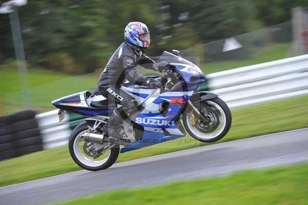 Motorcycle action photographs;cadwell;cadwell park photographs;event digital images;eventdigitalimages;motor racing louth lincolnshire;no limits trackday;peter wileman photography;trackday;trackday digital images;trackday photos