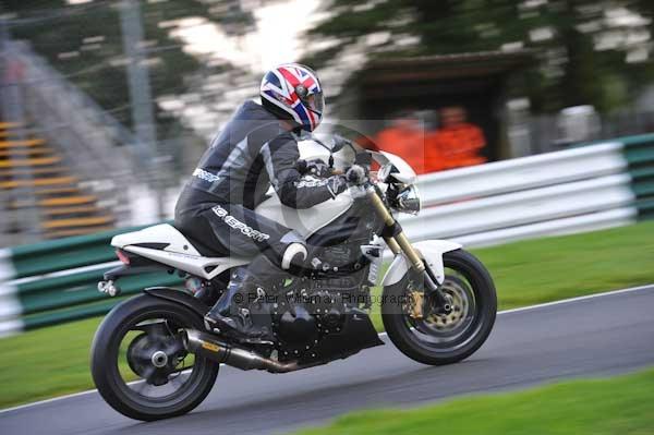 Motorcycle action photographs;cadwell;cadwell park photographs;event digital images;eventdigitalimages;motor racing louth lincolnshire;no limits trackday;peter wileman photography;trackday;trackday digital images;trackday photos