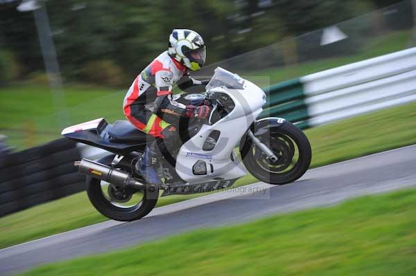 Motorcycle action photographs;cadwell;cadwell park photographs;event digital images;eventdigitalimages;motor racing louth lincolnshire;no limits trackday;peter wileman photography;trackday;trackday digital images;trackday photos
