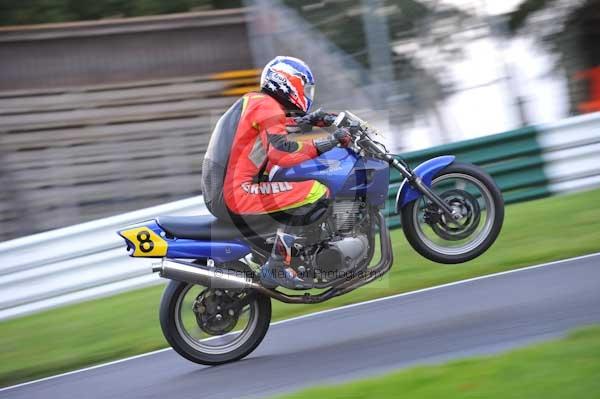 Motorcycle action photographs;cadwell;cadwell park photographs;event digital images;eventdigitalimages;motor racing louth lincolnshire;no limits trackday;peter wileman photography;trackday;trackday digital images;trackday photos