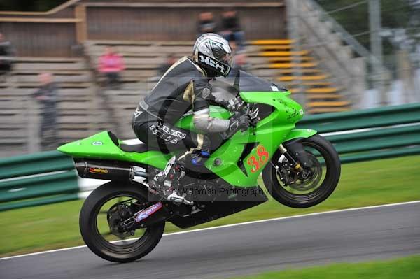 Motorcycle action photographs;cadwell;cadwell park photographs;event digital images;eventdigitalimages;motor racing louth lincolnshire;no limits trackday;peter wileman photography;trackday;trackday digital images;trackday photos