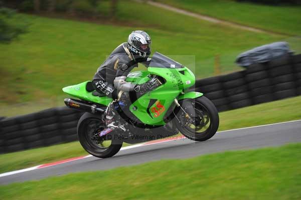 Motorcycle action photographs;cadwell;cadwell park photographs;event digital images;eventdigitalimages;motor racing louth lincolnshire;no limits trackday;peter wileman photography;trackday;trackday digital images;trackday photos