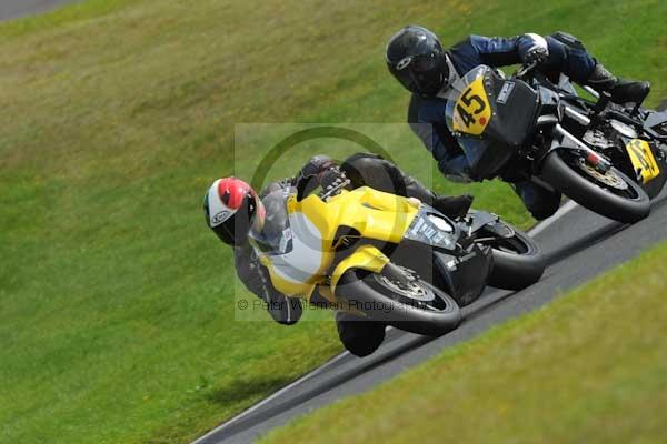 Motorcycle action photographs;cadwell;cadwell park photographs;event digital images;eventdigitalimages;motor racing louth lincolnshire;no limits trackday;peter wileman photography;trackday;trackday digital images;trackday photos