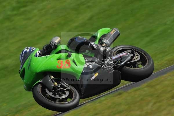 Motorcycle action photographs;cadwell;cadwell park photographs;event digital images;eventdigitalimages;motor racing louth lincolnshire;no limits trackday;peter wileman photography;trackday;trackday digital images;trackday photos