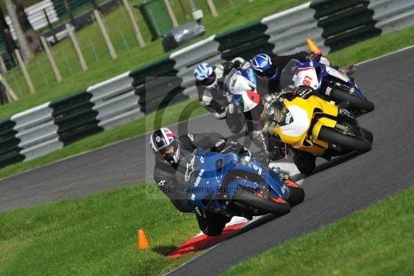 Motorcycle action photographs;cadwell;cadwell park photographs;event digital images;eventdigitalimages;motor racing louth lincolnshire;no limits trackday;peter wileman photography;trackday;trackday digital images;trackday photos