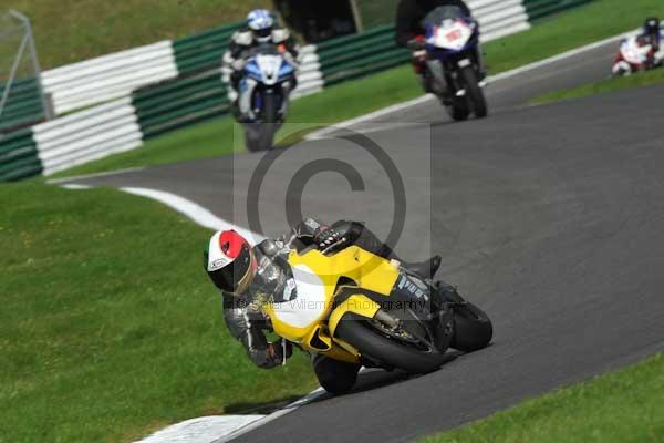 Motorcycle action photographs;cadwell;cadwell park photographs;event digital images;eventdigitalimages;motor racing louth lincolnshire;no limits trackday;peter wileman photography;trackday;trackday digital images;trackday photos
