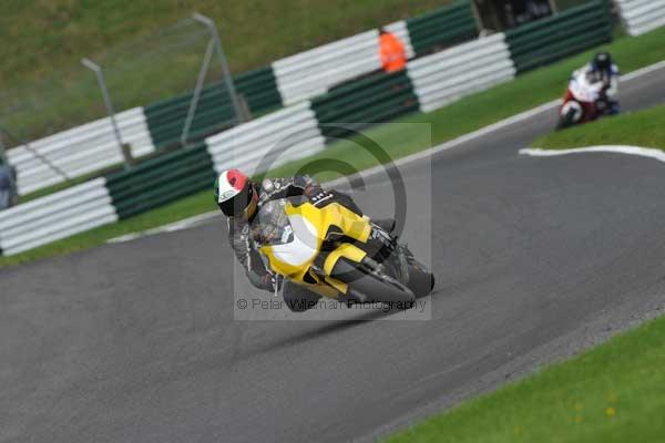 Motorcycle action photographs;cadwell;cadwell park photographs;event digital images;eventdigitalimages;motor racing louth lincolnshire;no limits trackday;peter wileman photography;trackday;trackday digital images;trackday photos