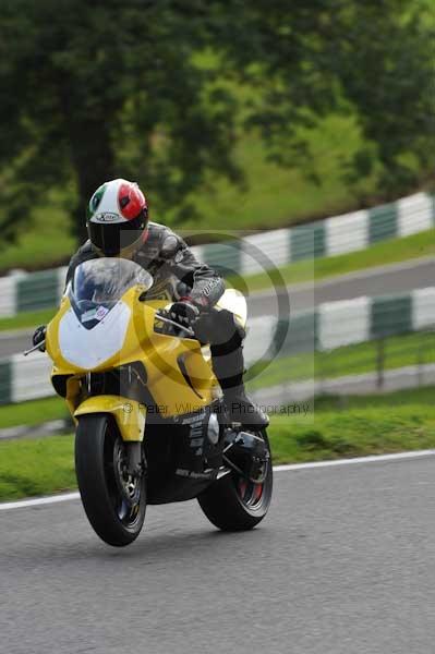 Motorcycle action photographs;cadwell;cadwell park photographs;event digital images;eventdigitalimages;motor racing louth lincolnshire;no limits trackday;peter wileman photography;trackday;trackday digital images;trackday photos