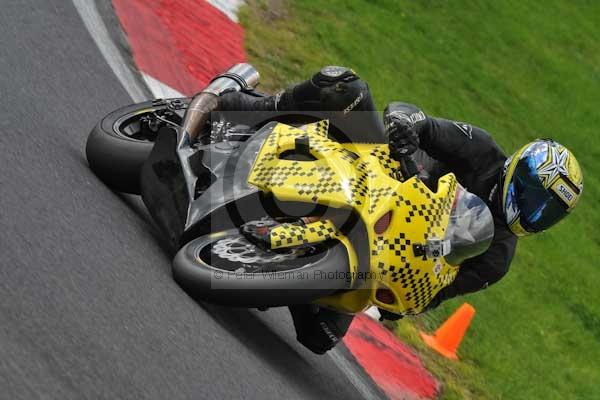 Motorcycle action photographs;cadwell;cadwell park photographs;event digital images;eventdigitalimages;motor racing louth lincolnshire;no limits trackday;peter wileman photography;trackday;trackday digital images;trackday photos