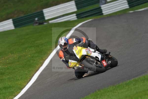 Motorcycle action photographs;cadwell;cadwell park photographs;event digital images;eventdigitalimages;motor racing louth lincolnshire;no limits trackday;peter wileman photography;trackday;trackday digital images;trackday photos