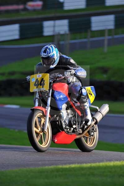 Motorcycle action photographs;cadwell;cadwell park photographs;event digital images;eventdigitalimages;motor racing louth lincolnshire;no limits trackday;peter wileman photography;trackday;trackday digital images;trackday photos