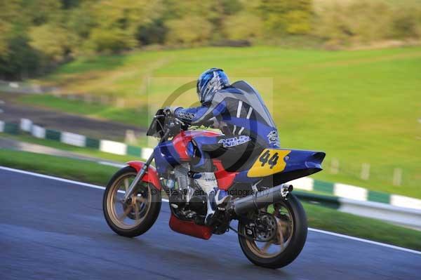 Motorcycle action photographs;cadwell;cadwell park photographs;event digital images;eventdigitalimages;motor racing louth lincolnshire;no limits trackday;peter wileman photography;trackday;trackday digital images;trackday photos