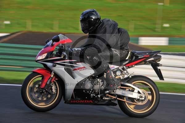 Motorcycle action photographs;cadwell;cadwell park photographs;event digital images;eventdigitalimages;motor racing louth lincolnshire;no limits trackday;peter wileman photography;trackday;trackday digital images;trackday photos
