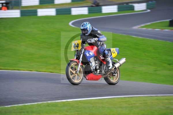 Motorcycle action photographs;cadwell;cadwell park photographs;event digital images;eventdigitalimages;motor racing louth lincolnshire;no limits trackday;peter wileman photography;trackday;trackday digital images;trackday photos