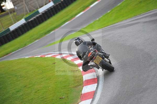 Motorcycle action photographs;cadwell;cadwell park photographs;event digital images;eventdigitalimages;motor racing louth lincolnshire;no limits trackday;peter wileman photography;trackday;trackday digital images;trackday photos