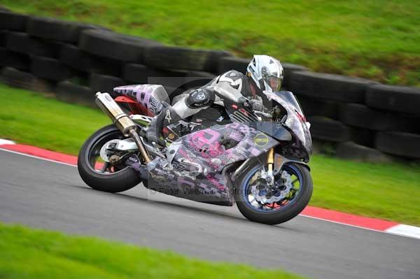Motorcycle action photographs;cadwell;cadwell park photographs;event digital images;eventdigitalimages;motor racing louth lincolnshire;no limits trackday;peter wileman photography;trackday;trackday digital images;trackday photos