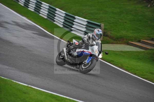 Motorcycle action photographs;cadwell;cadwell park photographs;event digital images;eventdigitalimages;motor racing louth lincolnshire;no limits trackday;peter wileman photography;trackday;trackday digital images;trackday photos