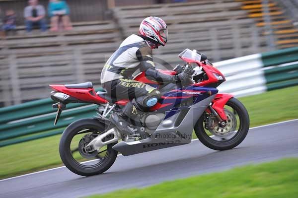 Motorcycle action photographs;cadwell;cadwell park photographs;event digital images;eventdigitalimages;motor racing louth lincolnshire;no limits trackday;peter wileman photography;trackday;trackday digital images;trackday photos