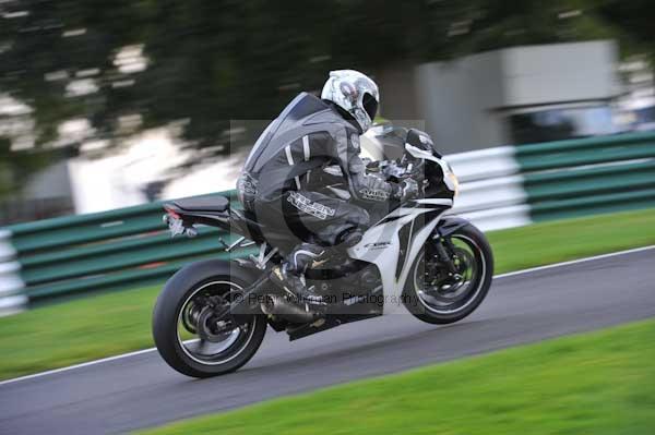 Motorcycle action photographs;cadwell;cadwell park photographs;event digital images;eventdigitalimages;motor racing louth lincolnshire;no limits trackday;peter wileman photography;trackday;trackday digital images;trackday photos