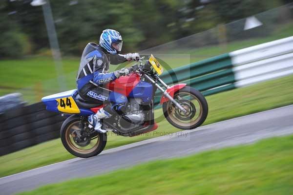 Motorcycle action photographs;cadwell;cadwell park photographs;event digital images;eventdigitalimages;motor racing louth lincolnshire;no limits trackday;peter wileman photography;trackday;trackday digital images;trackday photos