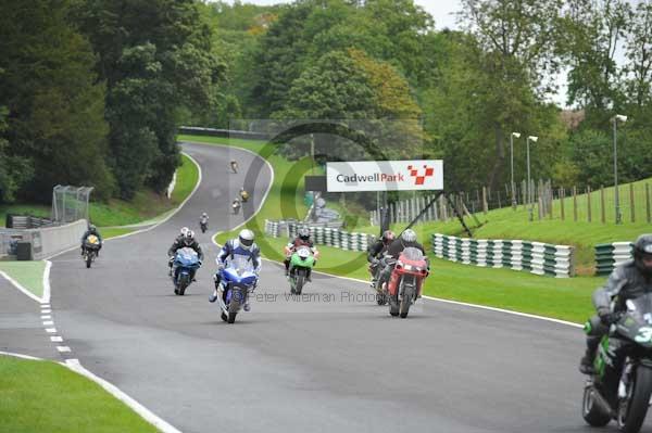 Motorcycle action photographs;cadwell;cadwell park photographs;event digital images;eventdigitalimages;motor racing louth lincolnshire;no limits trackday;peter wileman photography;trackday;trackday digital images;trackday photos