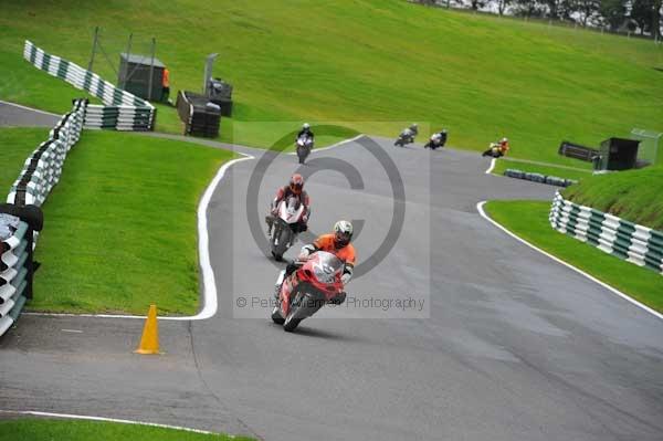 Motorcycle action photographs;cadwell;cadwell park photographs;event digital images;eventdigitalimages;motor racing louth lincolnshire;no limits trackday;peter wileman photography;trackday;trackday digital images;trackday photos