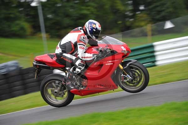 Motorcycle action photographs;cadwell;cadwell park photographs;event digital images;eventdigitalimages;motor racing louth lincolnshire;no limits trackday;peter wileman photography;trackday;trackday digital images;trackday photos