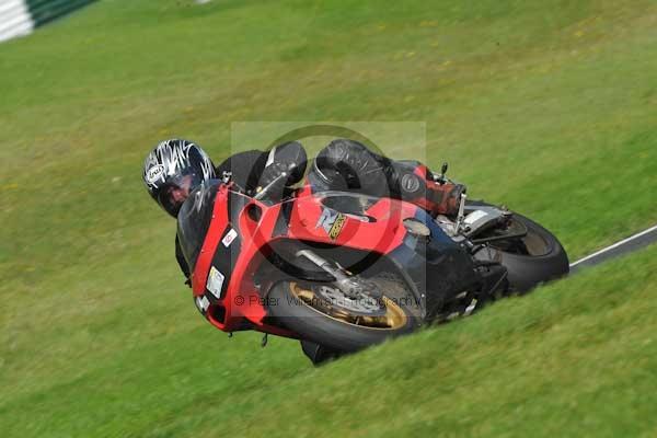 Motorcycle action photographs;cadwell;cadwell park photographs;event digital images;eventdigitalimages;motor racing louth lincolnshire;no limits trackday;peter wileman photography;trackday;trackday digital images;trackday photos
