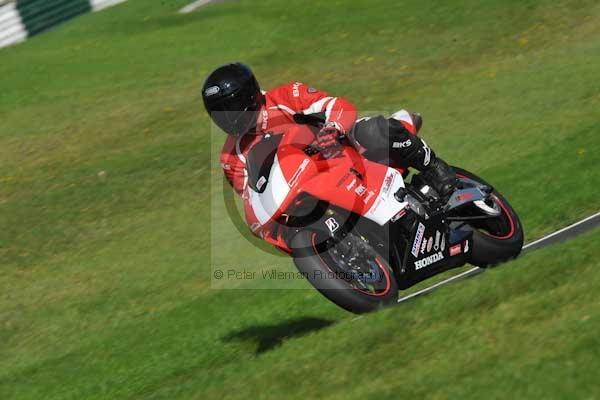 Motorcycle action photographs;cadwell;cadwell park photographs;event digital images;eventdigitalimages;motor racing louth lincolnshire;no limits trackday;peter wileman photography;trackday;trackday digital images;trackday photos