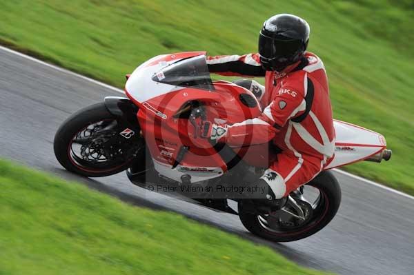 Motorcycle action photographs;cadwell;cadwell park photographs;event digital images;eventdigitalimages;motor racing louth lincolnshire;no limits trackday;peter wileman photography;trackday;trackday digital images;trackday photos