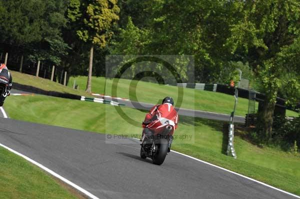 Motorcycle action photographs;cadwell;cadwell park photographs;event digital images;eventdigitalimages;motor racing louth lincolnshire;no limits trackday;peter wileman photography;trackday;trackday digital images;trackday photos