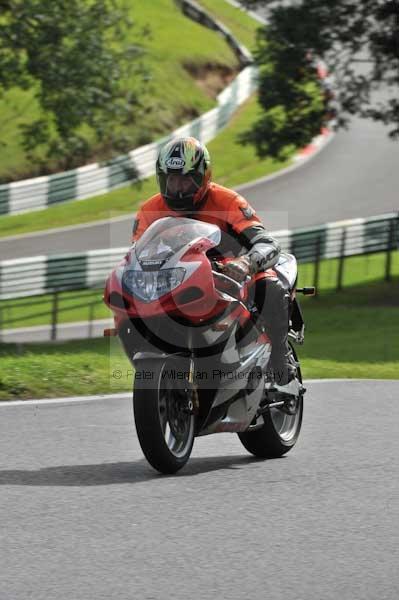 Motorcycle action photographs;cadwell;cadwell park photographs;event digital images;eventdigitalimages;motor racing louth lincolnshire;no limits trackday;peter wileman photography;trackday;trackday digital images;trackday photos