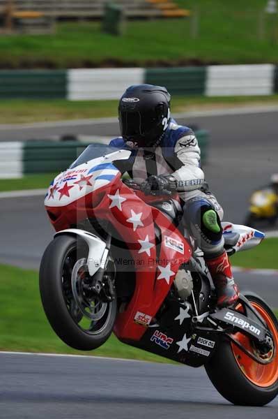 Motorcycle action photographs;cadwell;cadwell park photographs;event digital images;eventdigitalimages;motor racing louth lincolnshire;no limits trackday;peter wileman photography;trackday;trackday digital images;trackday photos