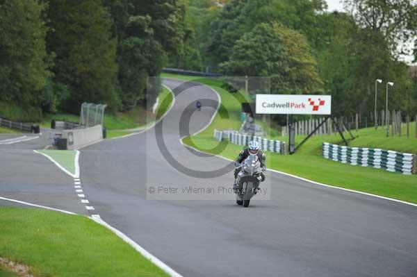 Motorcycle action photographs;cadwell;cadwell park photographs;event digital images;eventdigitalimages;motor racing louth lincolnshire;no limits trackday;peter wileman photography;trackday;trackday digital images;trackday photos