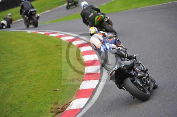 Motorcycle action photographs;cadwell;cadwell park photographs;event digital images;eventdigitalimages;motor racing louth lincolnshire;no limits trackday;peter wileman photography;trackday;trackday digital images;trackday photos