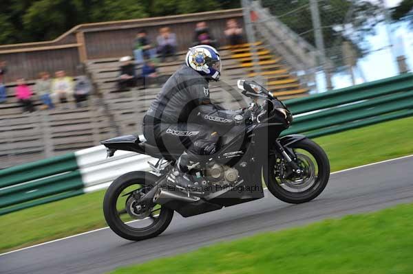 Motorcycle action photographs;cadwell;cadwell park photographs;event digital images;eventdigitalimages;motor racing louth lincolnshire;no limits trackday;peter wileman photography;trackday;trackday digital images;trackday photos