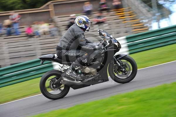 Motorcycle action photographs;cadwell;cadwell park photographs;event digital images;eventdigitalimages;motor racing louth lincolnshire;no limits trackday;peter wileman photography;trackday;trackday digital images;trackday photos