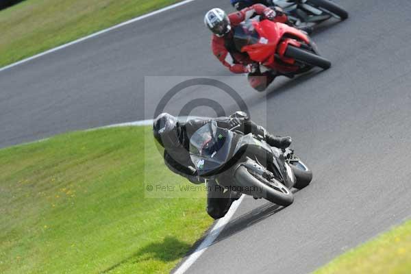 Motorcycle action photographs;cadwell;cadwell park photographs;event digital images;eventdigitalimages;motor racing louth lincolnshire;no limits trackday;peter wileman photography;trackday;trackday digital images;trackday photos