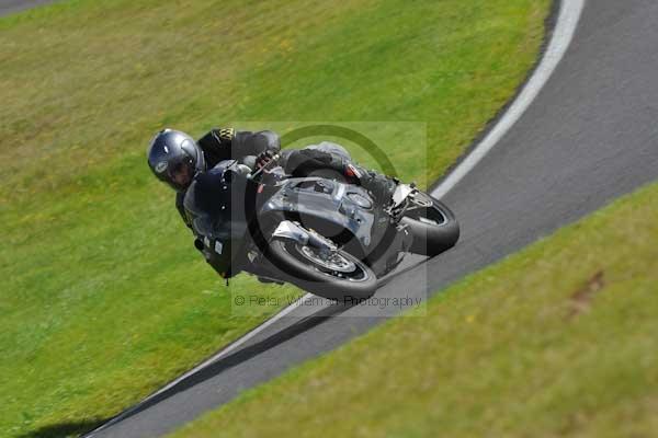 Motorcycle action photographs;cadwell;cadwell park photographs;event digital images;eventdigitalimages;motor racing louth lincolnshire;no limits trackday;peter wileman photography;trackday;trackday digital images;trackday photos