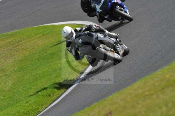 Motorcycle action photographs;cadwell;cadwell park photographs;event digital images;eventdigitalimages;motor racing louth lincolnshire;no limits trackday;peter wileman photography;trackday;trackday digital images;trackday photos