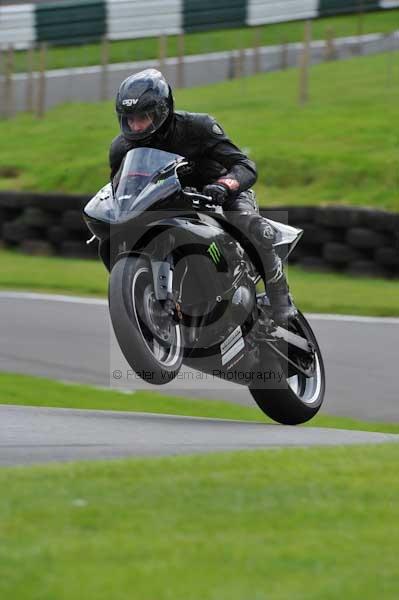 Motorcycle action photographs;cadwell;cadwell park photographs;event digital images;eventdigitalimages;motor racing louth lincolnshire;no limits trackday;peter wileman photography;trackday;trackday digital images;trackday photos