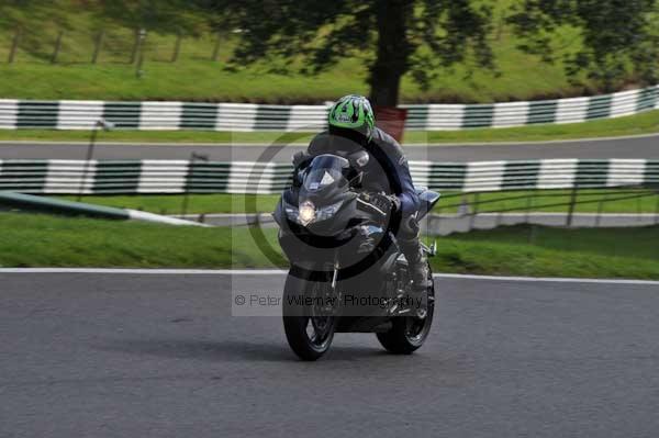 Motorcycle action photographs;cadwell;cadwell park photographs;event digital images;eventdigitalimages;motor racing louth lincolnshire;no limits trackday;peter wileman photography;trackday;trackday digital images;trackday photos