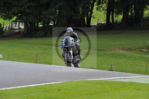 Motorcycle action photographs;cadwell;cadwell park photographs;event digital images;eventdigitalimages;motor racing louth lincolnshire;no limits trackday;peter wileman photography;trackday;trackday digital images;trackday photos