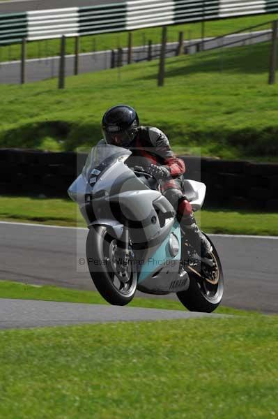 Motorcycle action photographs;cadwell;cadwell park photographs;event digital images;eventdigitalimages;motor racing louth lincolnshire;no limits trackday;peter wileman photography;trackday;trackday digital images;trackday photos