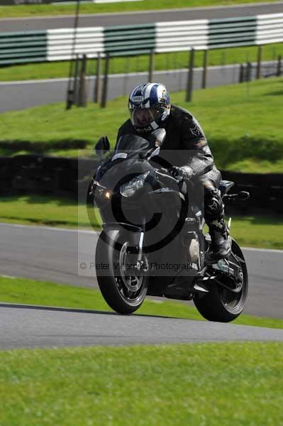Motorcycle action photographs;cadwell;cadwell park photographs;event digital images;eventdigitalimages;motor racing louth lincolnshire;no limits trackday;peter wileman photography;trackday;trackday digital images;trackday photos