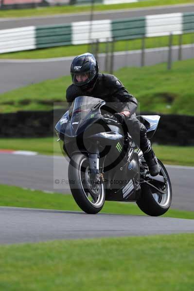 Motorcycle action photographs;cadwell;cadwell park photographs;event digital images;eventdigitalimages;motor racing louth lincolnshire;no limits trackday;peter wileman photography;trackday;trackday digital images;trackday photos