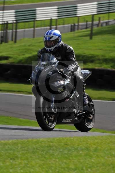 Motorcycle action photographs;cadwell;cadwell park photographs;event digital images;eventdigitalimages;motor racing louth lincolnshire;no limits trackday;peter wileman photography;trackday;trackday digital images;trackday photos