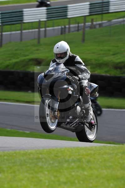 Motorcycle action photographs;cadwell;cadwell park photographs;event digital images;eventdigitalimages;motor racing louth lincolnshire;no limits trackday;peter wileman photography;trackday;trackday digital images;trackday photos